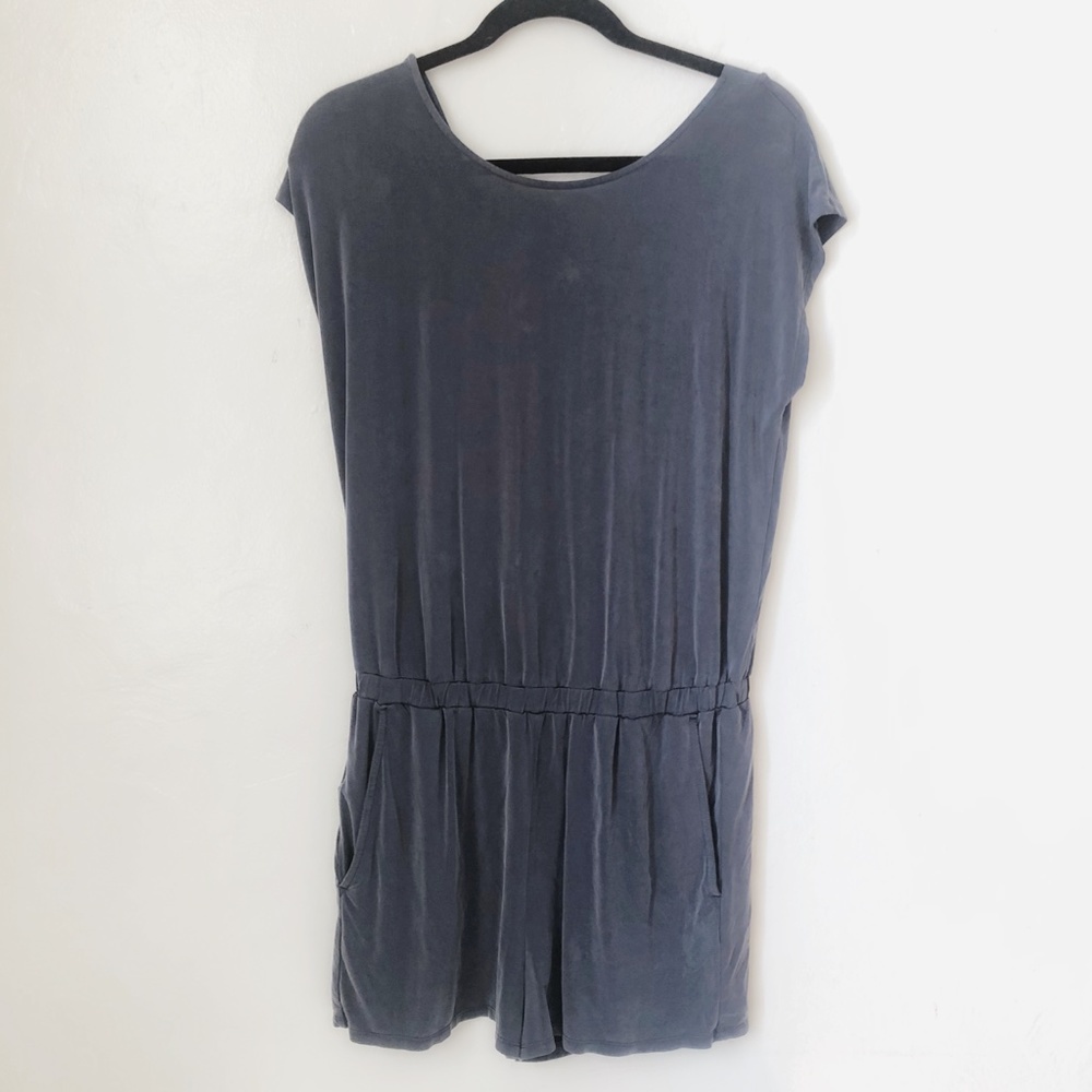 Lou & Grey Navy Gray Soft Romper Size: S